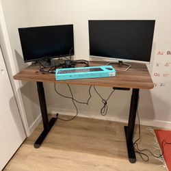 Electric Adjustable Height Standing Desk 