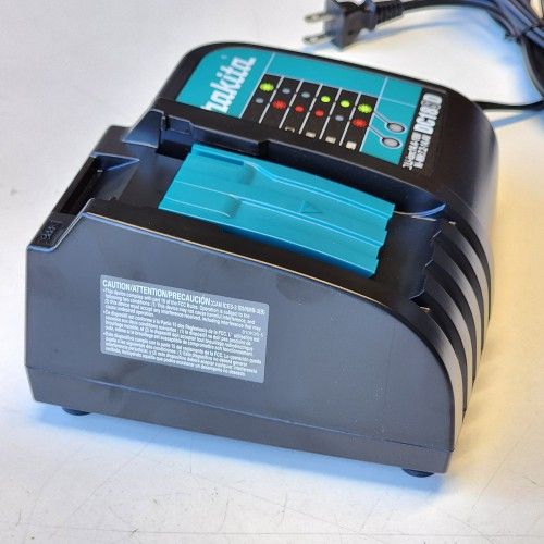 Makita 18V LXT Lithium-ion Rapid Optimum Battery Charge