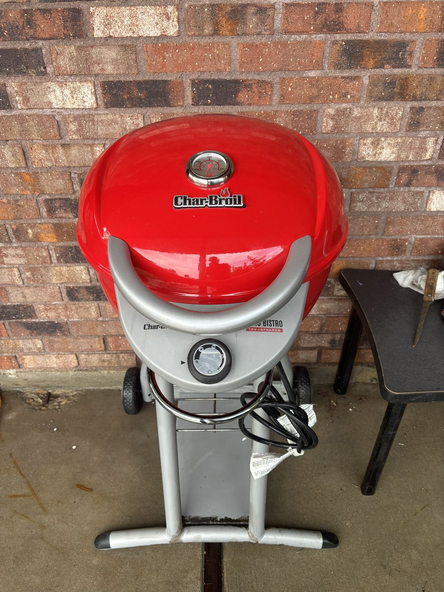 Char-Broil Electric Grill BBQ Patio Bistro Red Great Condition