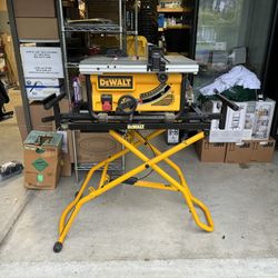 Dewalt 15amp- 10” Blade Table  Saw With Stand 