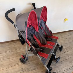 Double stroller-umbrella style