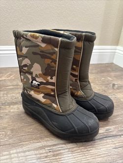 Sorel Snow Command Camo Snow Boots Kids Youth Size 5 Waterproof Insulated