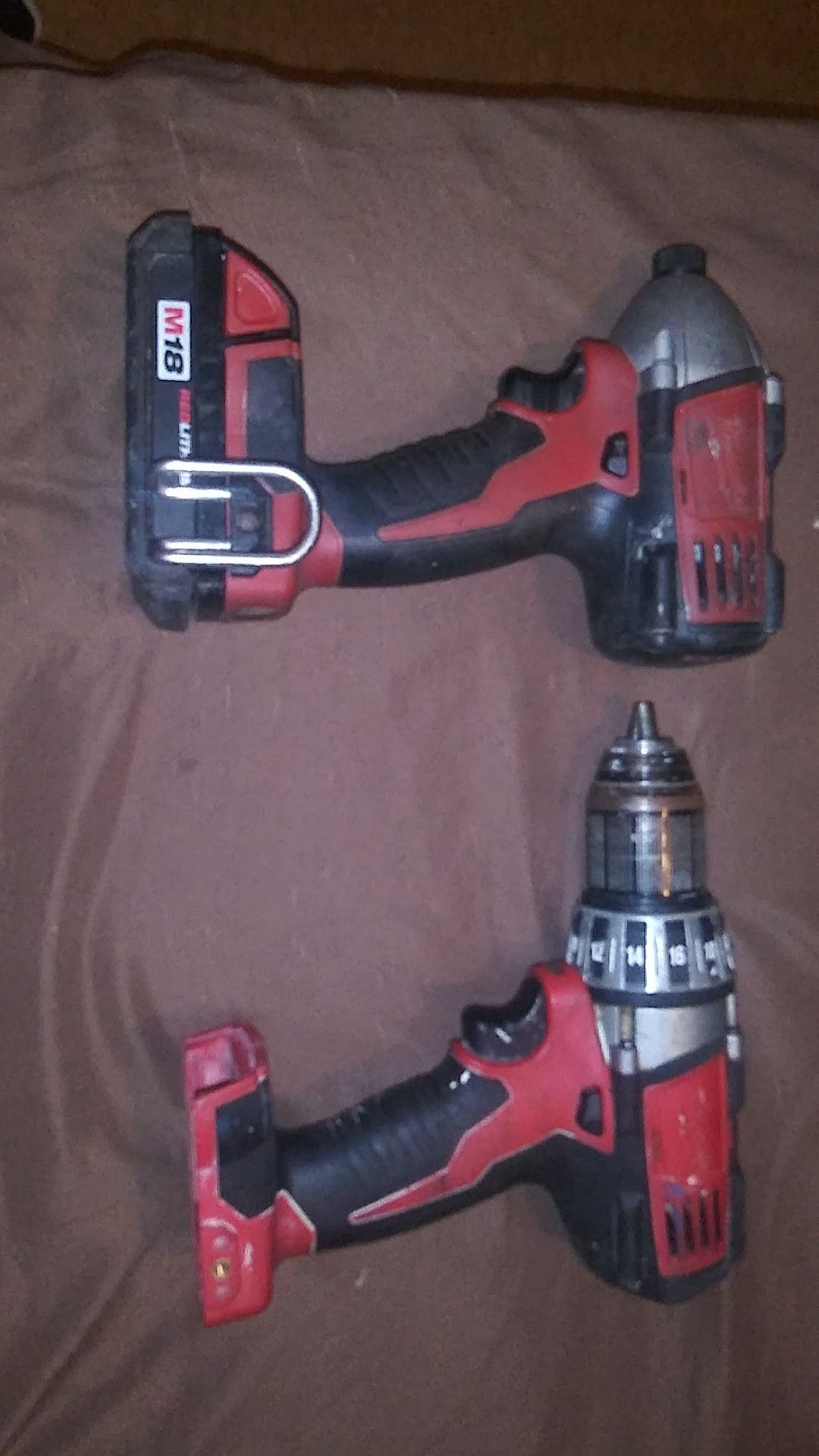 M18 IMPACT AND DRILL DRIVERS MILWAUKEE ONE BATTERY NO CHARGER 80obo