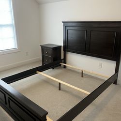 Bedroom Furniture Set