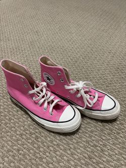 Pink Converse size 7