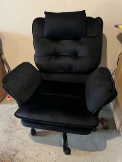Bestier Big and Tall Crisscross Office Chair with Flip-Up Arms