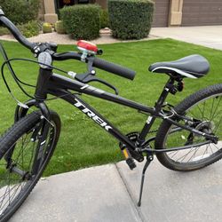 Trek Precaliber 24” Kids Bike