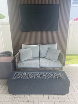 Outdoor patio furniture lounge set love seat 2 chairs and coffee table with gray sunbrella cushions