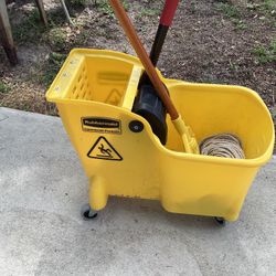 Rubber Maid Mop Bucket On Wheels 