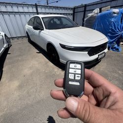 Car Keys/Fobs/Llaves De Autos 