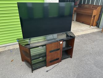 Hisense 50r6g 4K LED/LCD with Bell’O Tempered Glass TV Stand