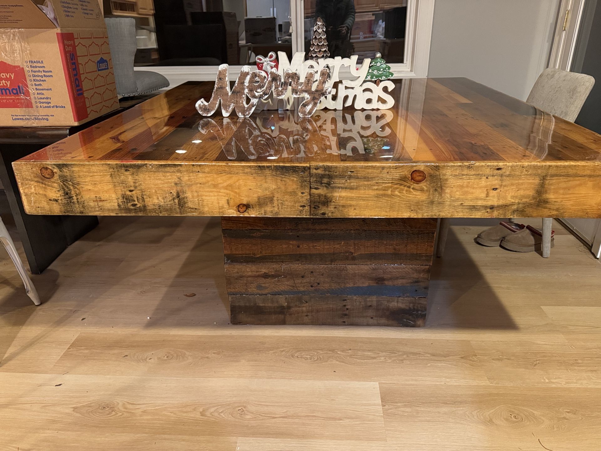 Dinning Room table, Looks Like Restoration Hardware 