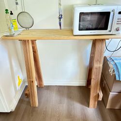Kitchen counter table
