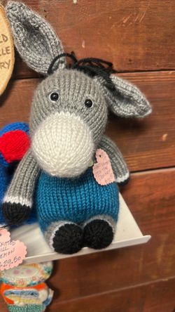 Hand knitted Otis
