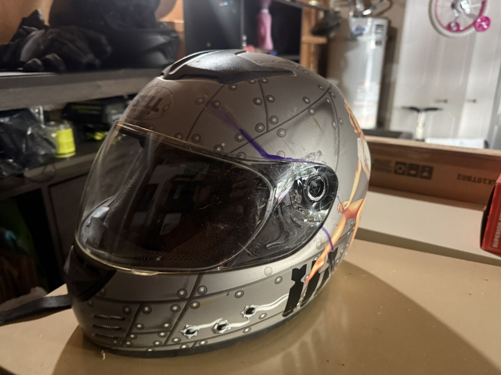 Bell Motorcycle Helmet Extra Large