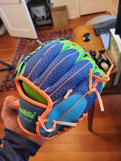 Right Handed Franklin 9.5" Baseball Glove