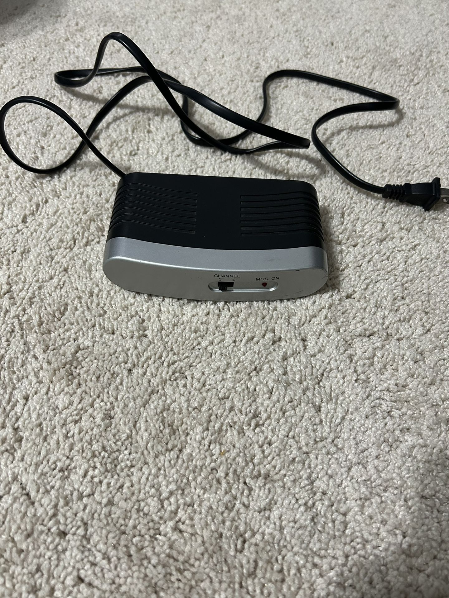 Philips RF Modulator PH61159 Audio Video Converter Cables Cords RCA to