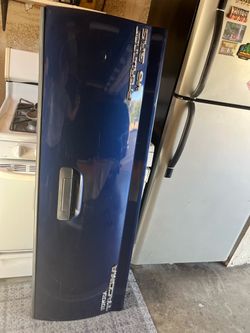 2009. Toyota Tacoma tail gate. Parts