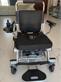 Folding Electric Wheelchair