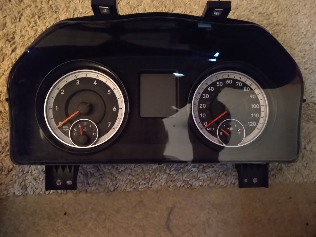 Cluster Gauge Out Of 2015 Ram 1500
