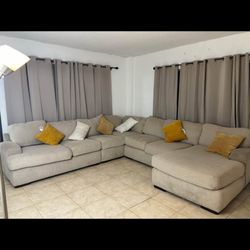 Sectional Couch 