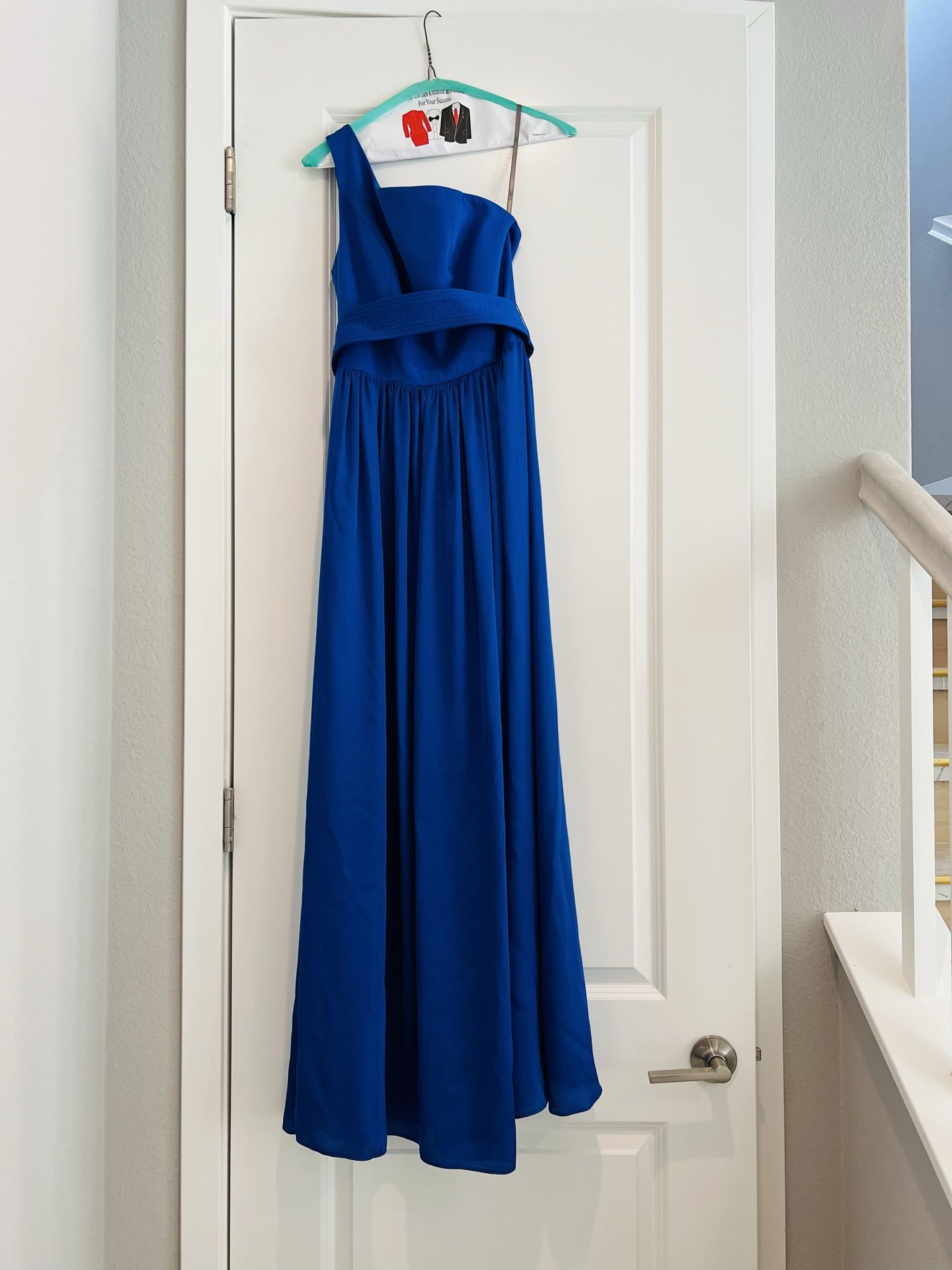 Vera Wang Prom/Homecoming Dress Royal Blue