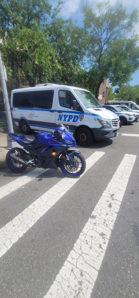 Yamaha YZF-R3 2025