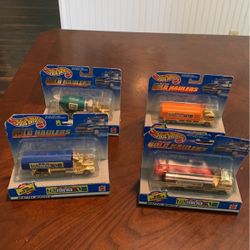 Hot wheels 24k Gold Haulers Set 4of4.