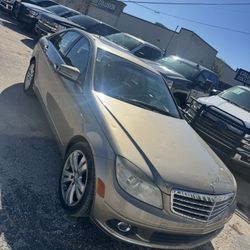 2010 Mercedes-Benz C 300
