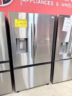 Stainless Steel French Door Refrigerator with Ice Dispenser