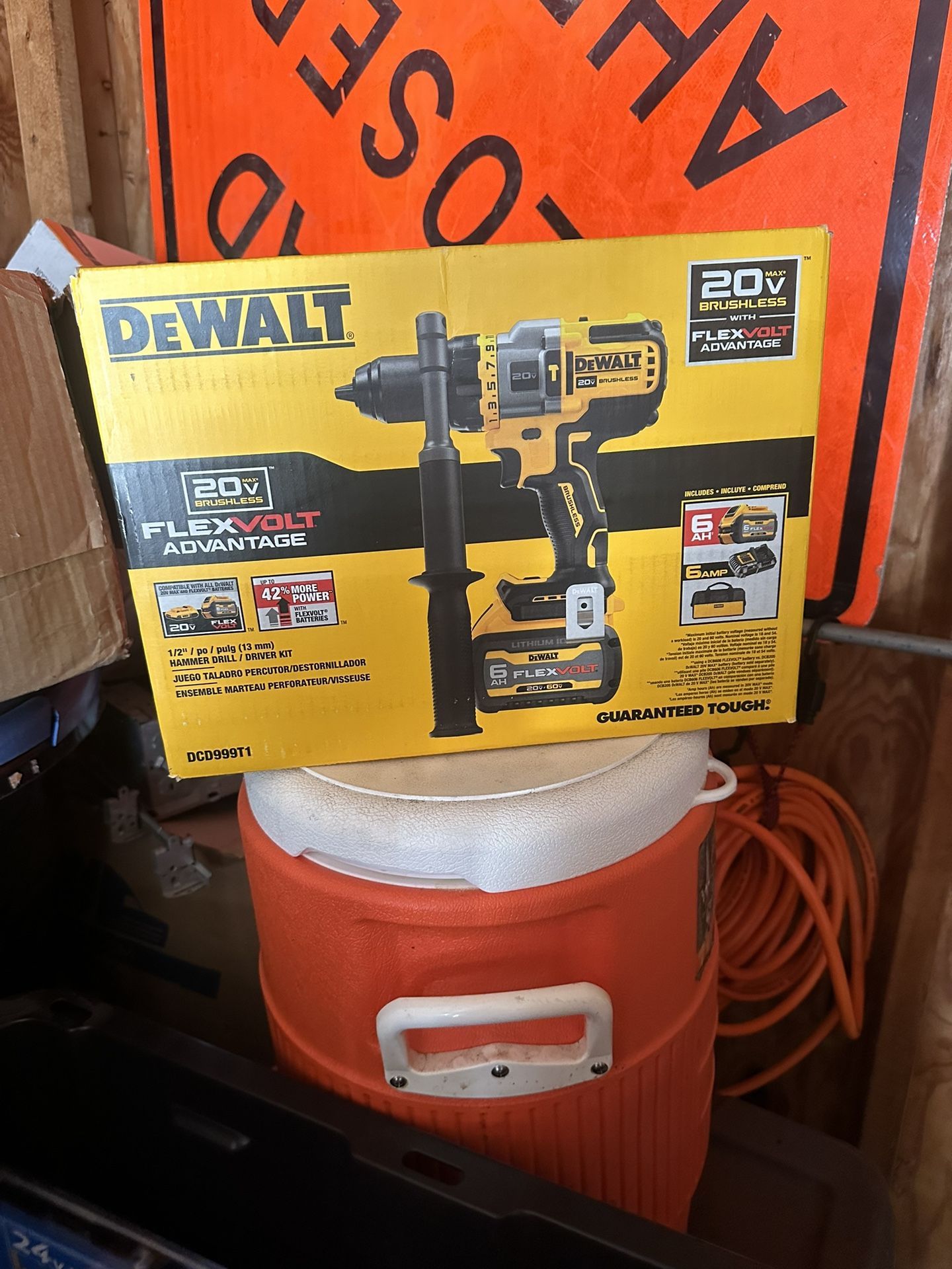 DEWALT 20v Hammer Drill Kit