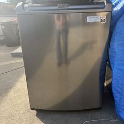 LG Washer And Dryer Combo 