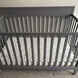 Baby Crib And Mattress 