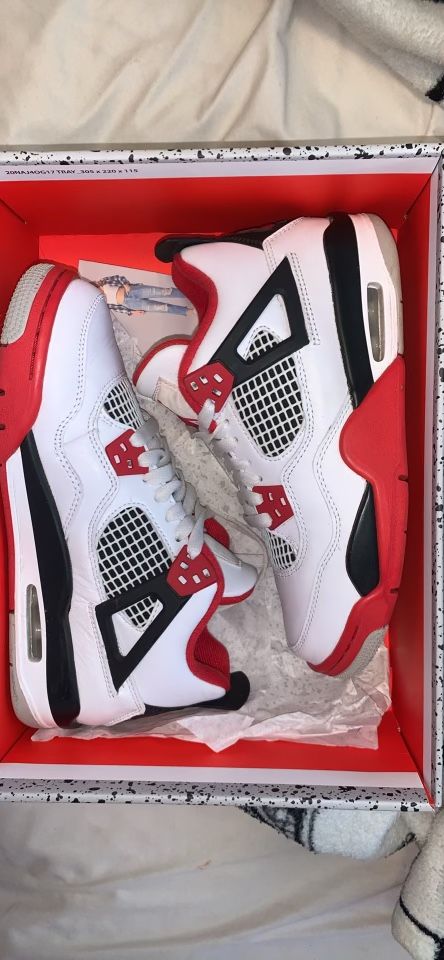 Nike men’s Air Jordan 4 Retro