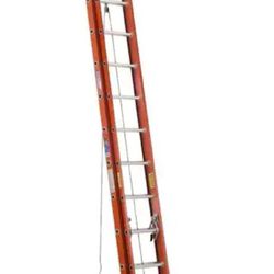 Werner Ladder 24ft   300 LBS