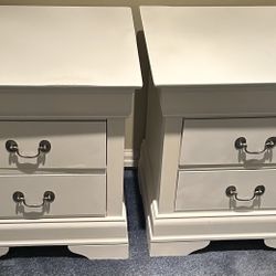 Matching End Tables/Nightstands (2)
