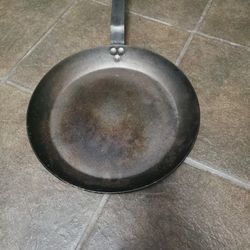 Iron  Skillet 