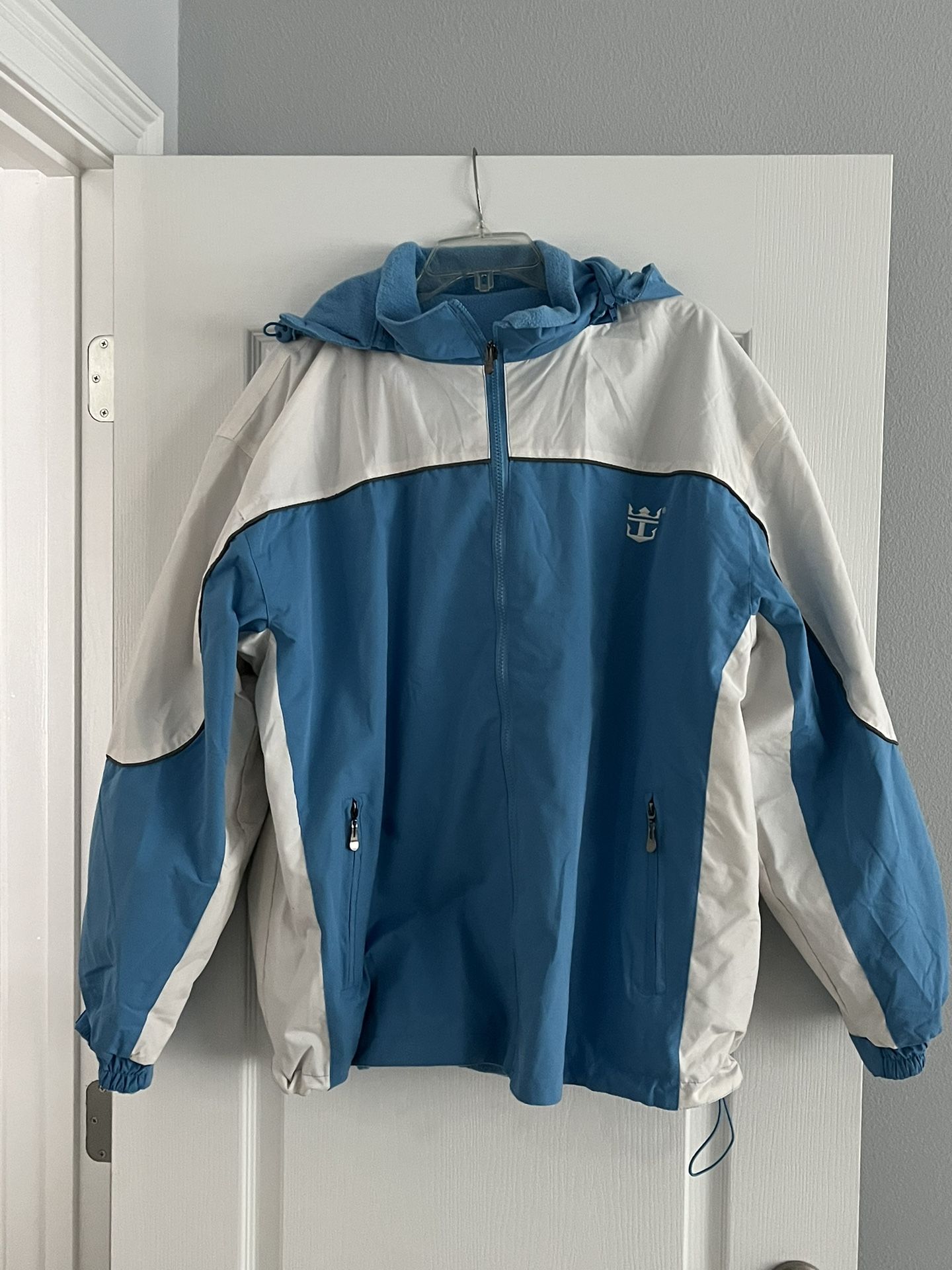 XL Men’s Royal Caribbean Reversible Rain/ Snow Jacket With Hood. Like New