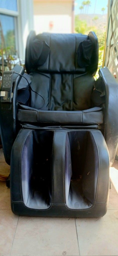 Zero Gravity Full Massage Chair 