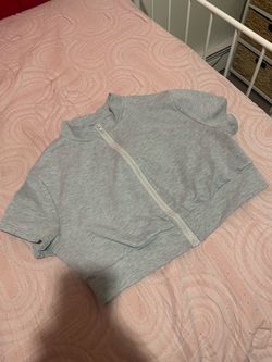 Gray crop top sweater