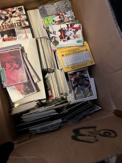 Baseball/football Cards 