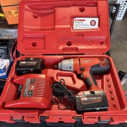 Milwaukee V28 1/2” Impact Wrench