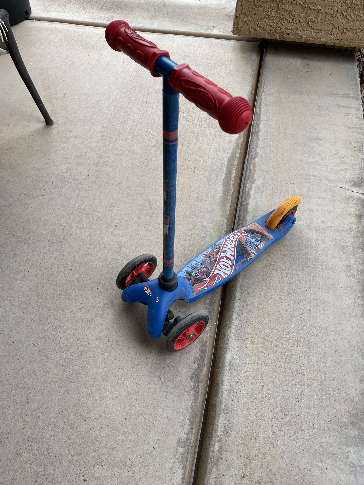 Hot Wheels Scooter