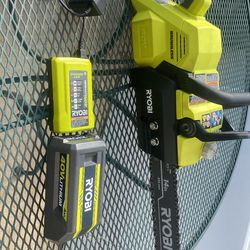New battery chainsaw in box