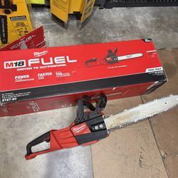  Milwaukee M18 FUEL 16 in. 18V Lithium-lon Brushless Battery Chainsaw (Tool-Only)