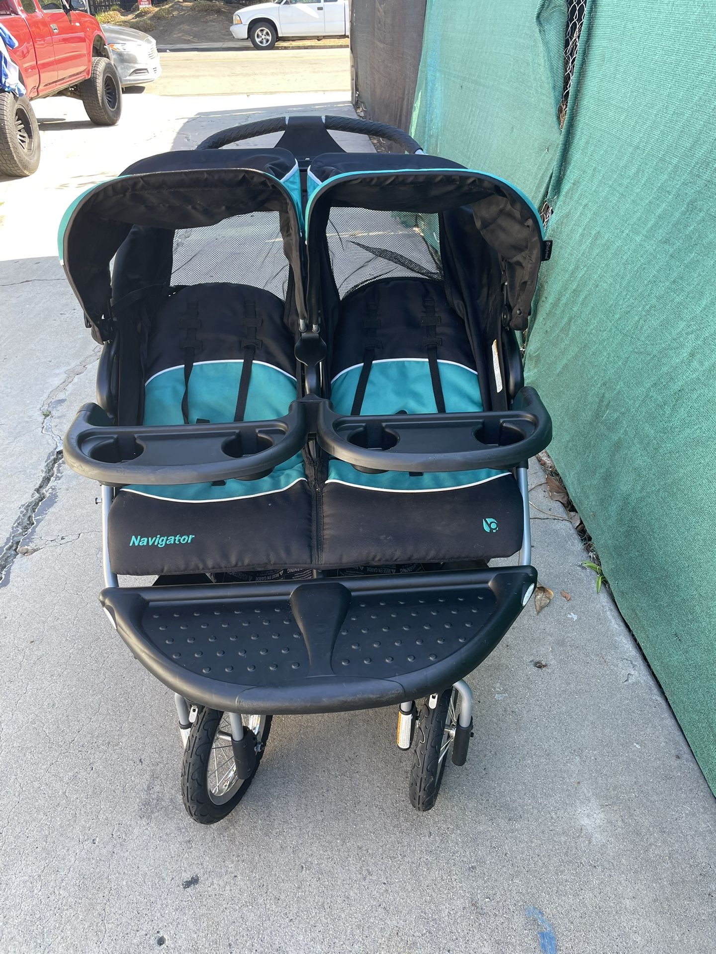 BEAUTIFUL DOUBLE STROLLER LIKE NEW