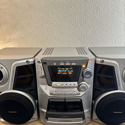 Panasonic 5 Disc  Stereo System 