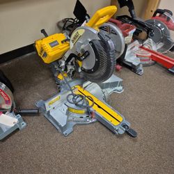 Dewalt DHS790 12" Corded Cordless Sliding Compound Miter Saw