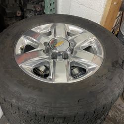 Rims And Tires Chevy Silverado LTZ 2022