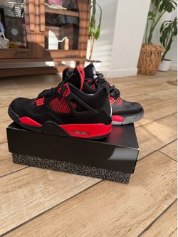 Jordan 4 Red Thunder